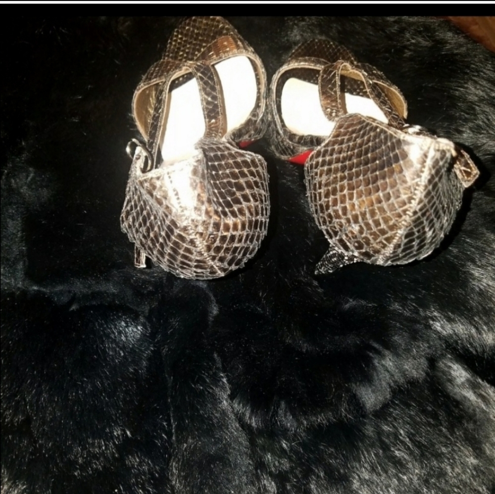 Christian Louboutin Python criss-cross peep-toe high heels EU41 runs Small - Picture 6 of 8